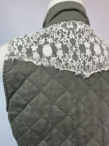 Small BKE Gimmicks Army Green Quilted Vest Lace Accent Boho