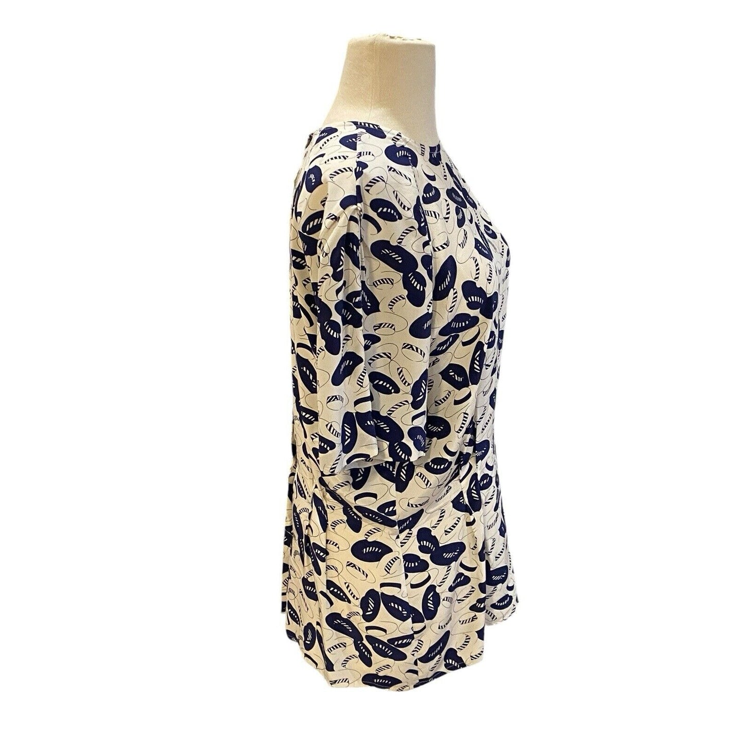 Size 12 Womens 100% Silk Blue Hat Print Fun Pullover Blouse Travel Wear Malouf’s