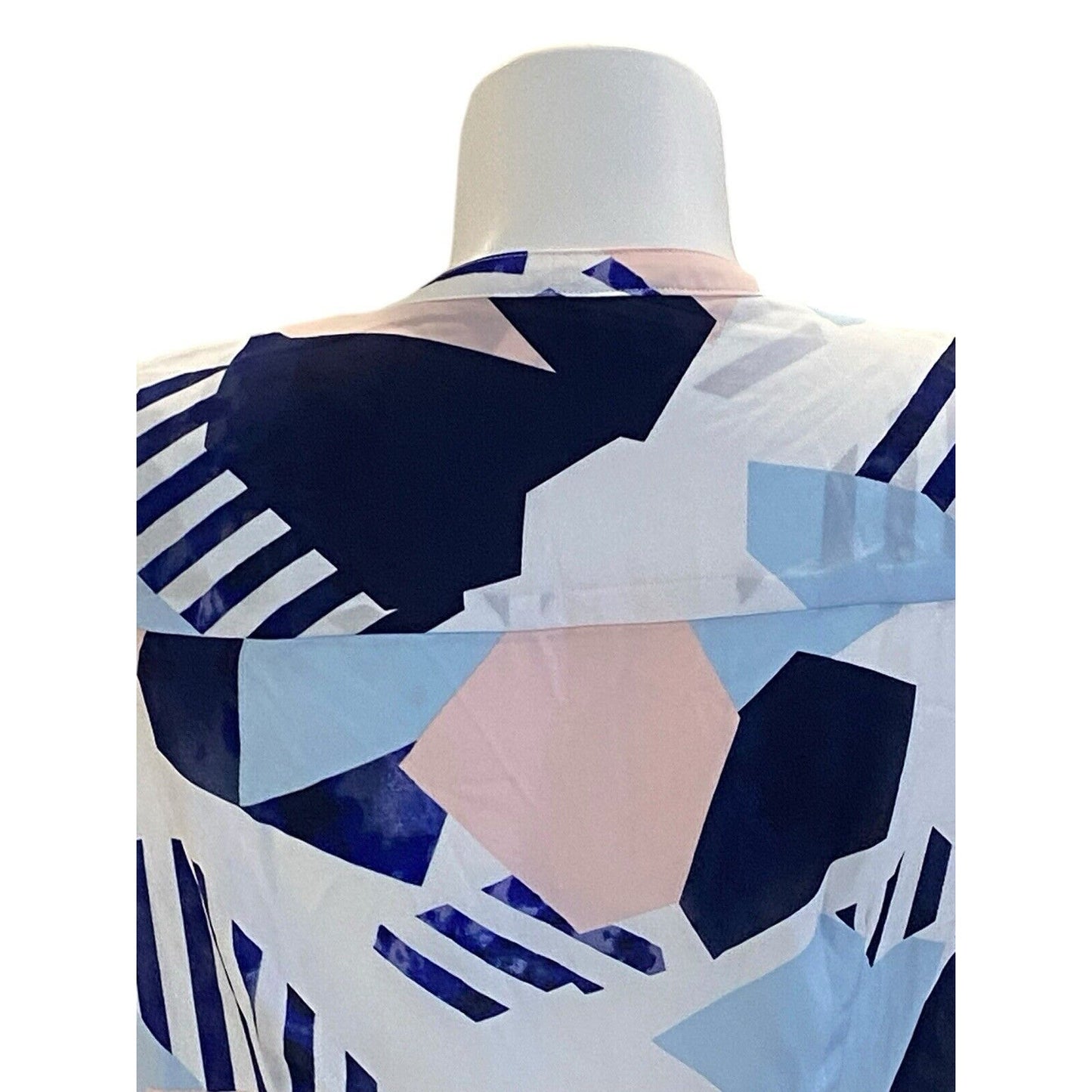 Size 2 Torrid Womens Plus Geometric Sleeveless Top Blouse Shirt