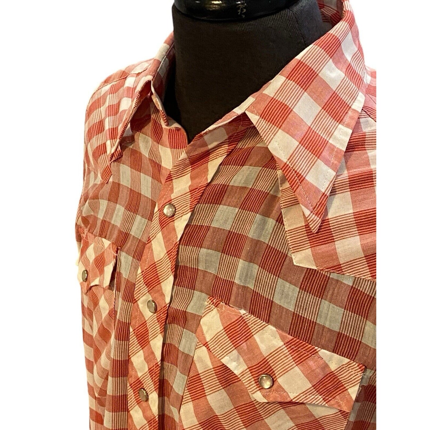 15 1/2. 33/34 Bronco Shirt Mens Red Checked Pearl Snap Western Thin 70s Vintage