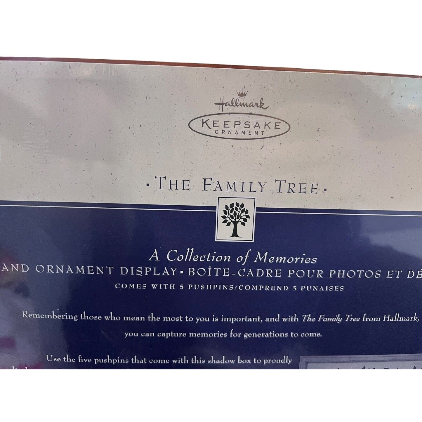 Hallmark Keepsake The Family Tree Photo & Ornament Display 14” X 12”, 2004