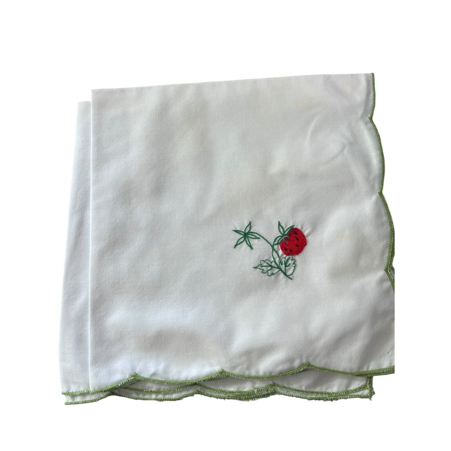 Set of 4 Vtg White Scalloped Linen Napkins Embroidered Strawberries Green Trim