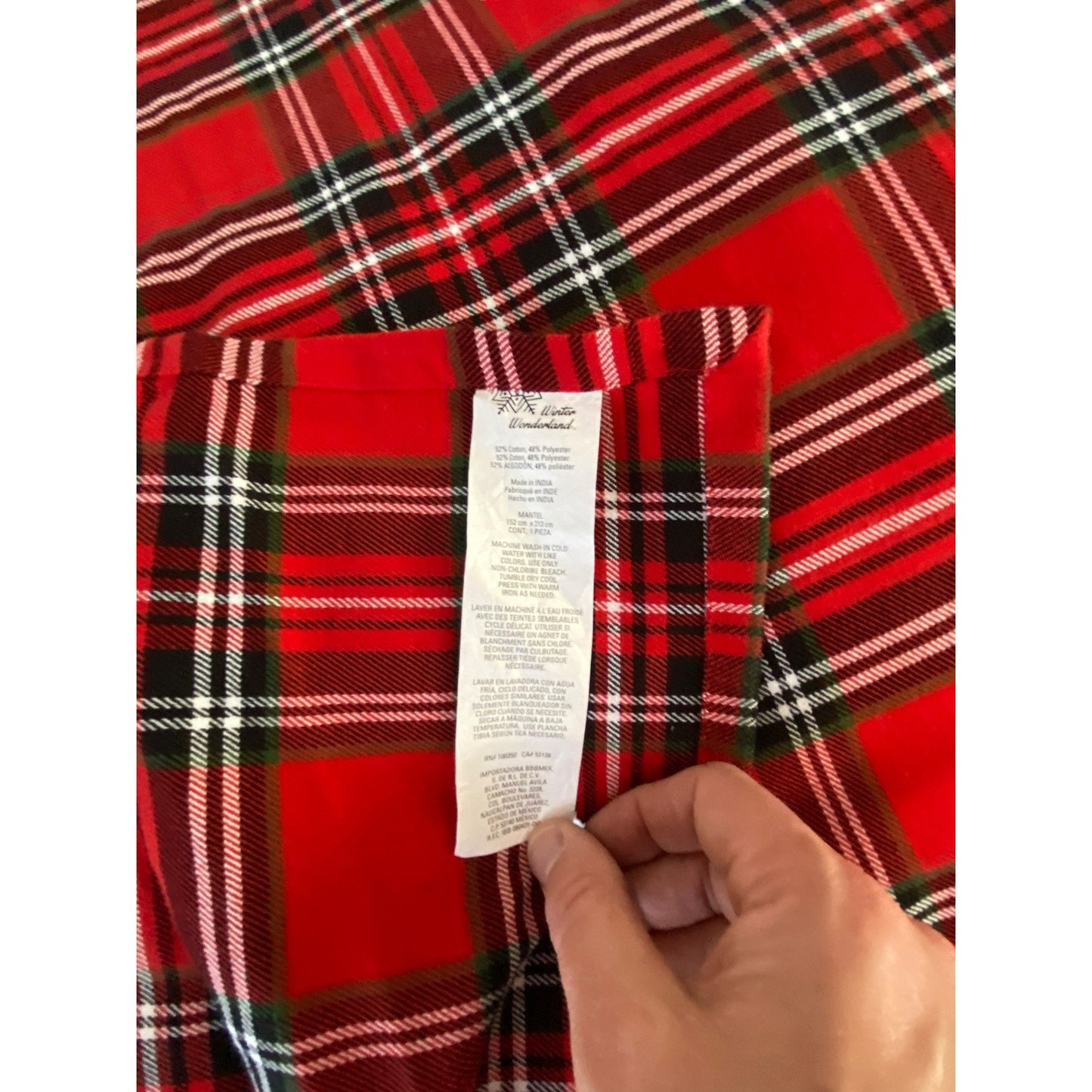 Winter Wonderland Tablecloth Rectangle Christmas Plaid Red 84”x60”