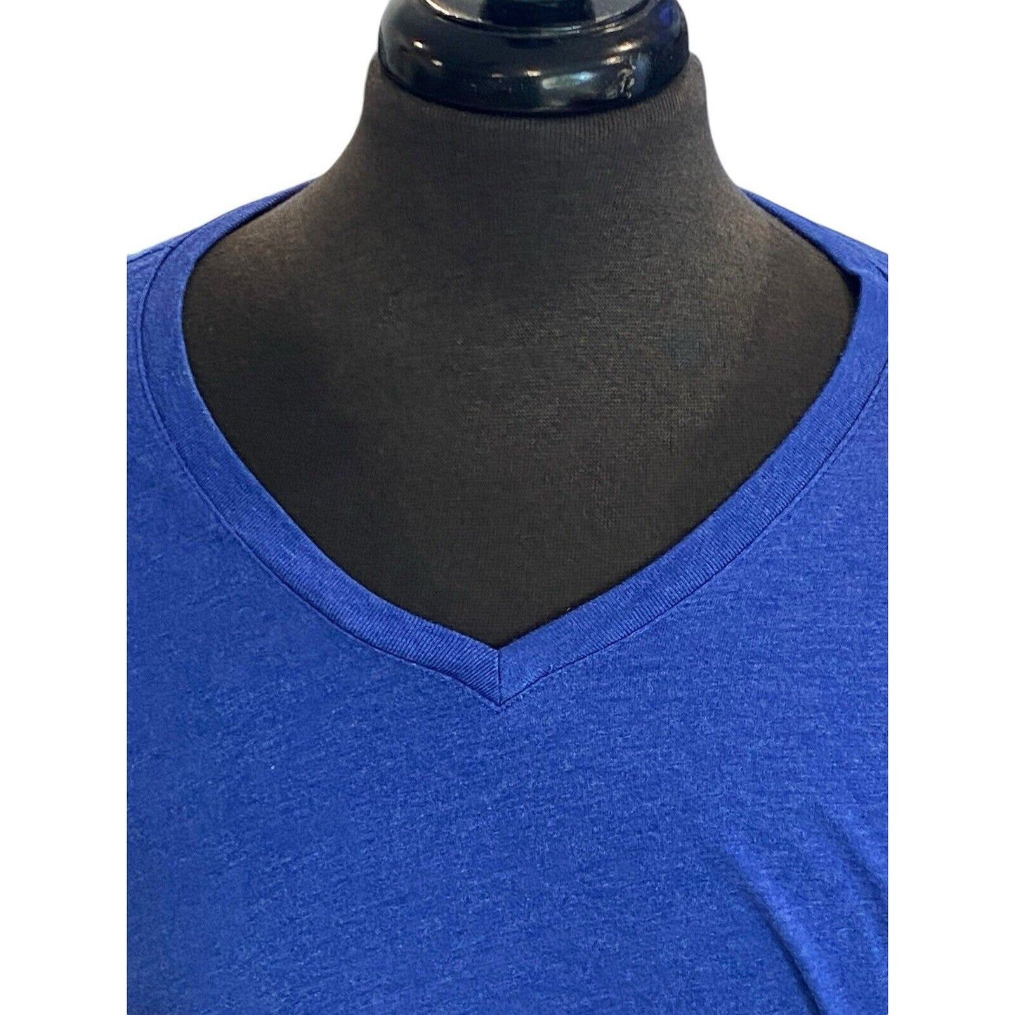 Size XL Men’s Banana Republic Bright Blue Solid Shirt V Neck T-Shirt