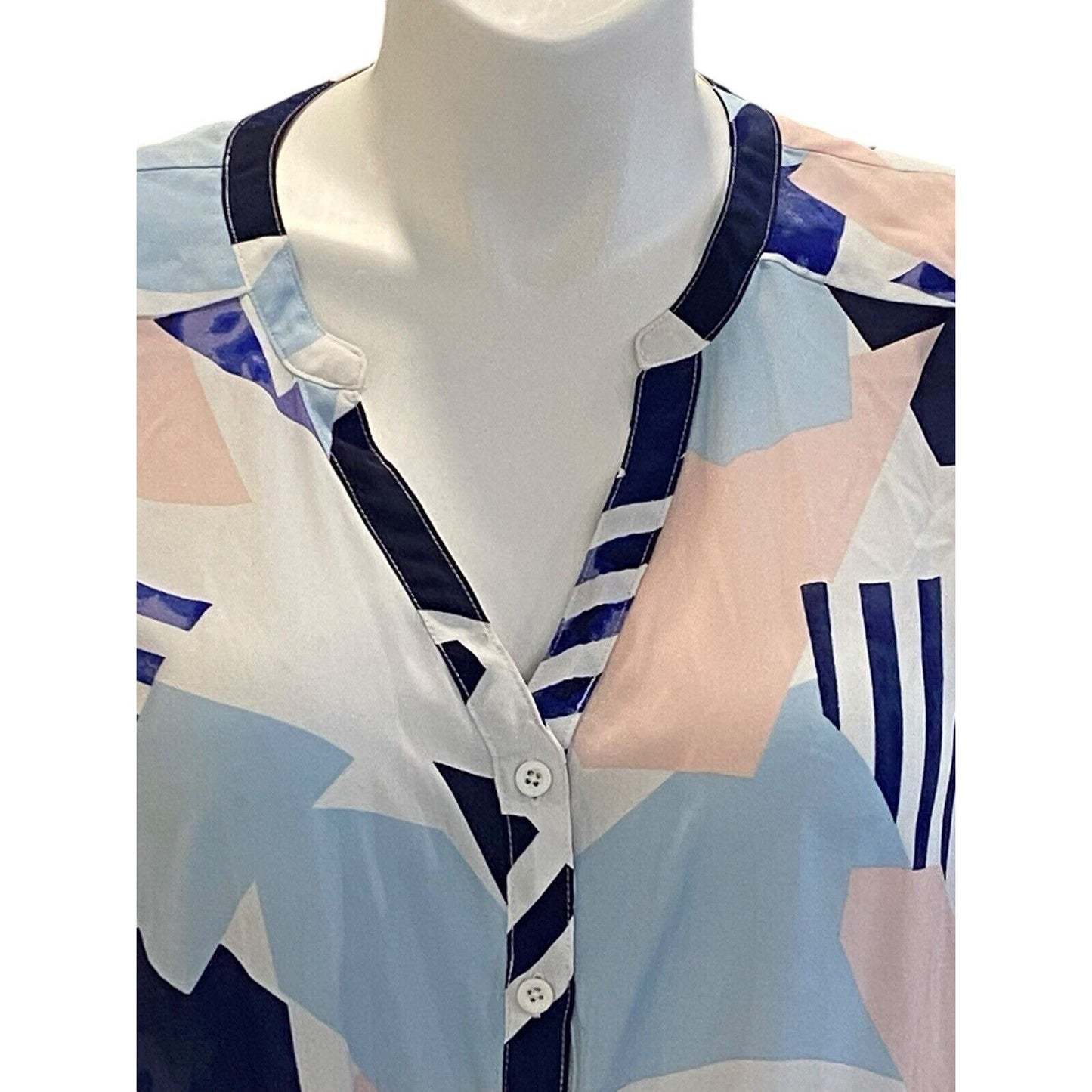 Size 2 Torrid Womens Plus Geometric Sleeveless Top Blouse Shirt