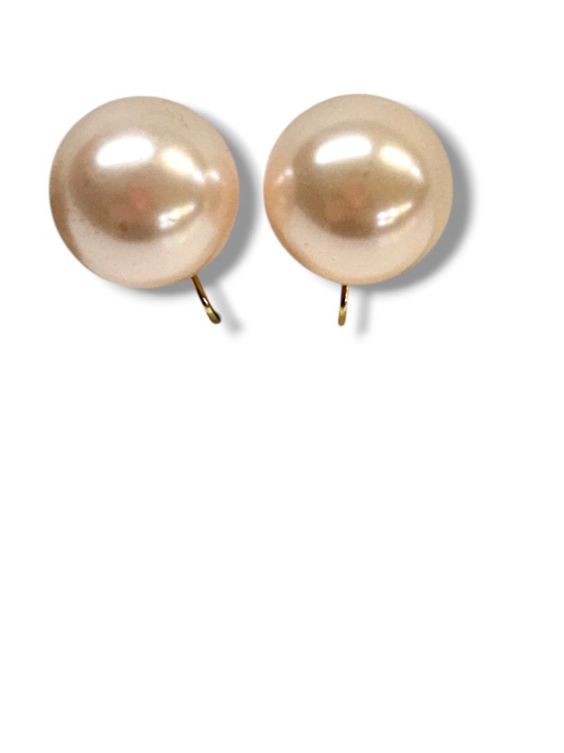 Vintage Marvella Signed Earrings Non-Pierced Screwback Faux Pearl 15mm Blush Pink