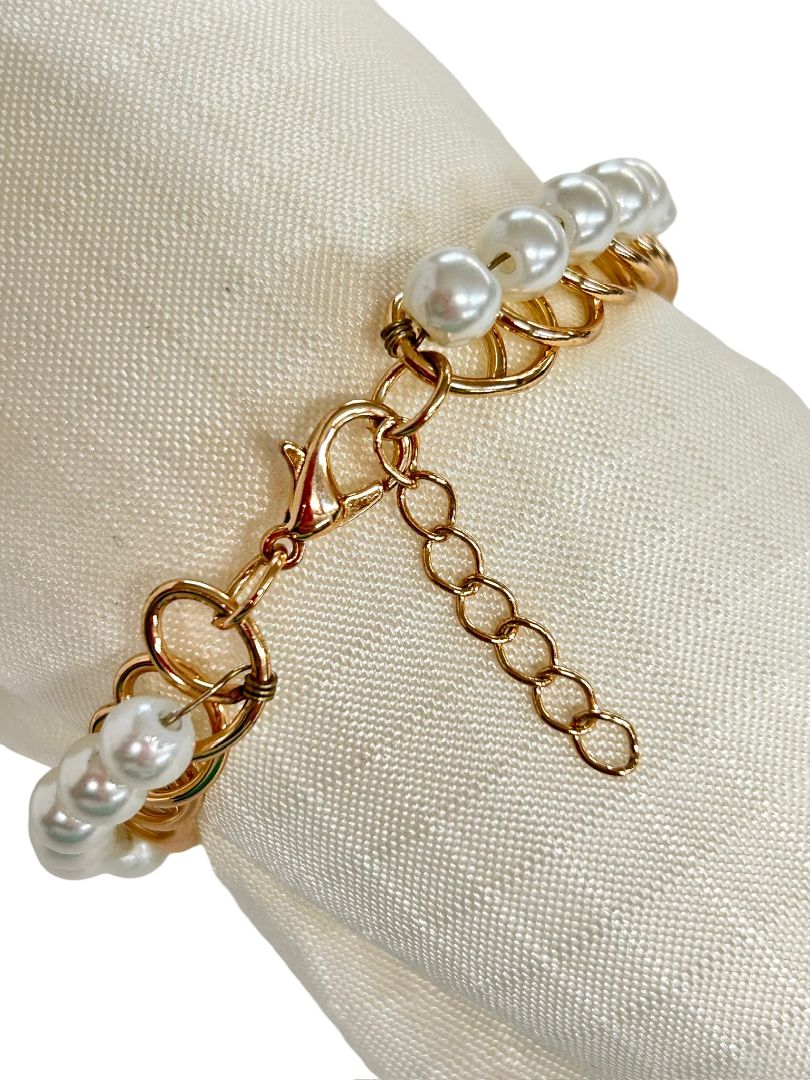 Faux Pearl Goldtone Bracelet Lobster Clasp Swirl Setting  6.5-7.5"