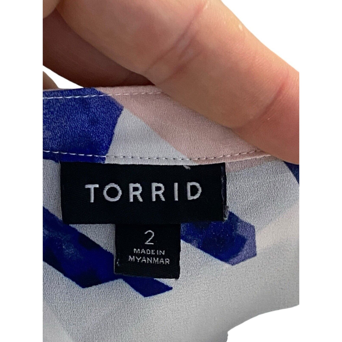 Size 2 Torrid Womens Plus Geometric Sleeveless Top Blouse Shirt