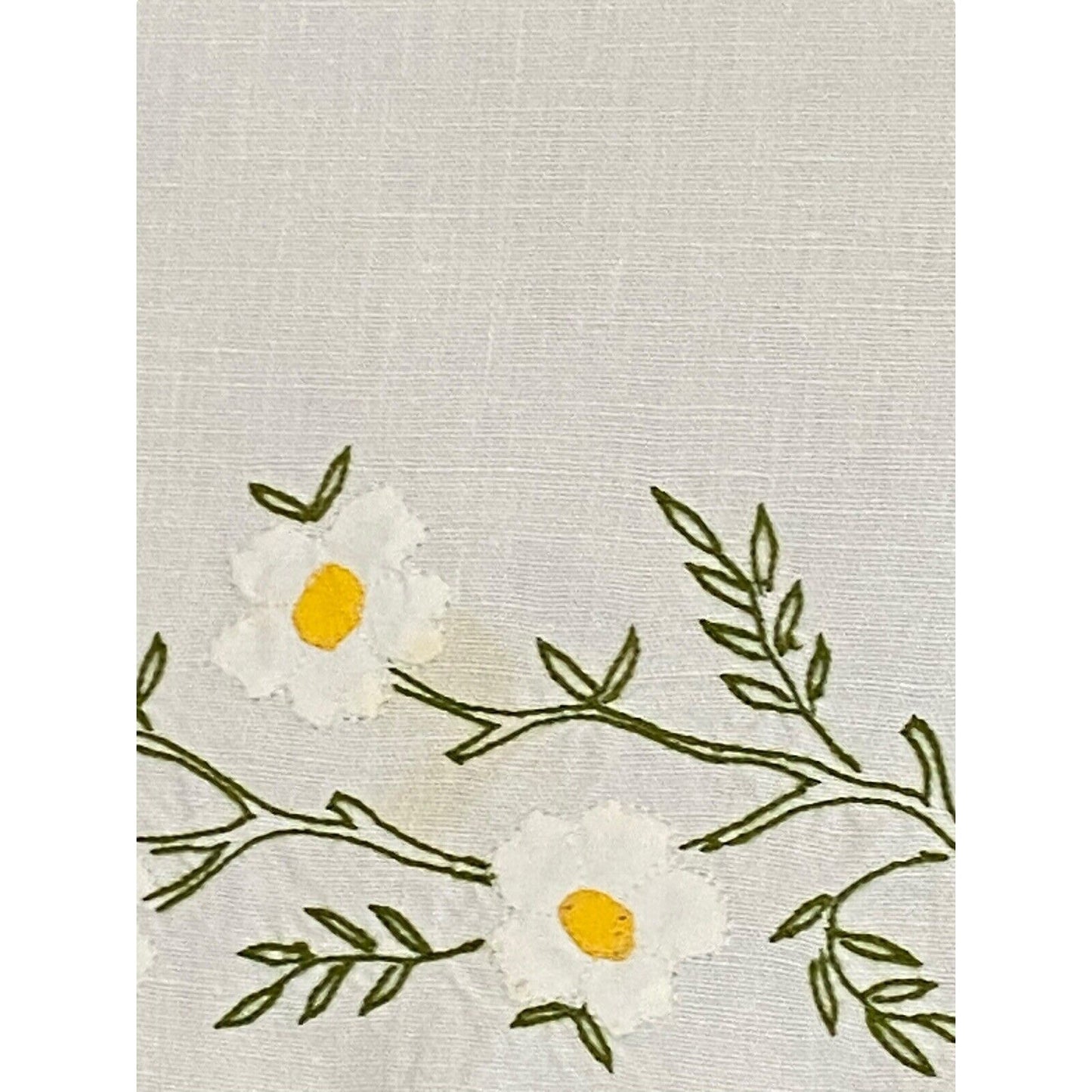 Vintage Embroidered Placemats (7) And Napkin (1) Floral Daisy White Yellow