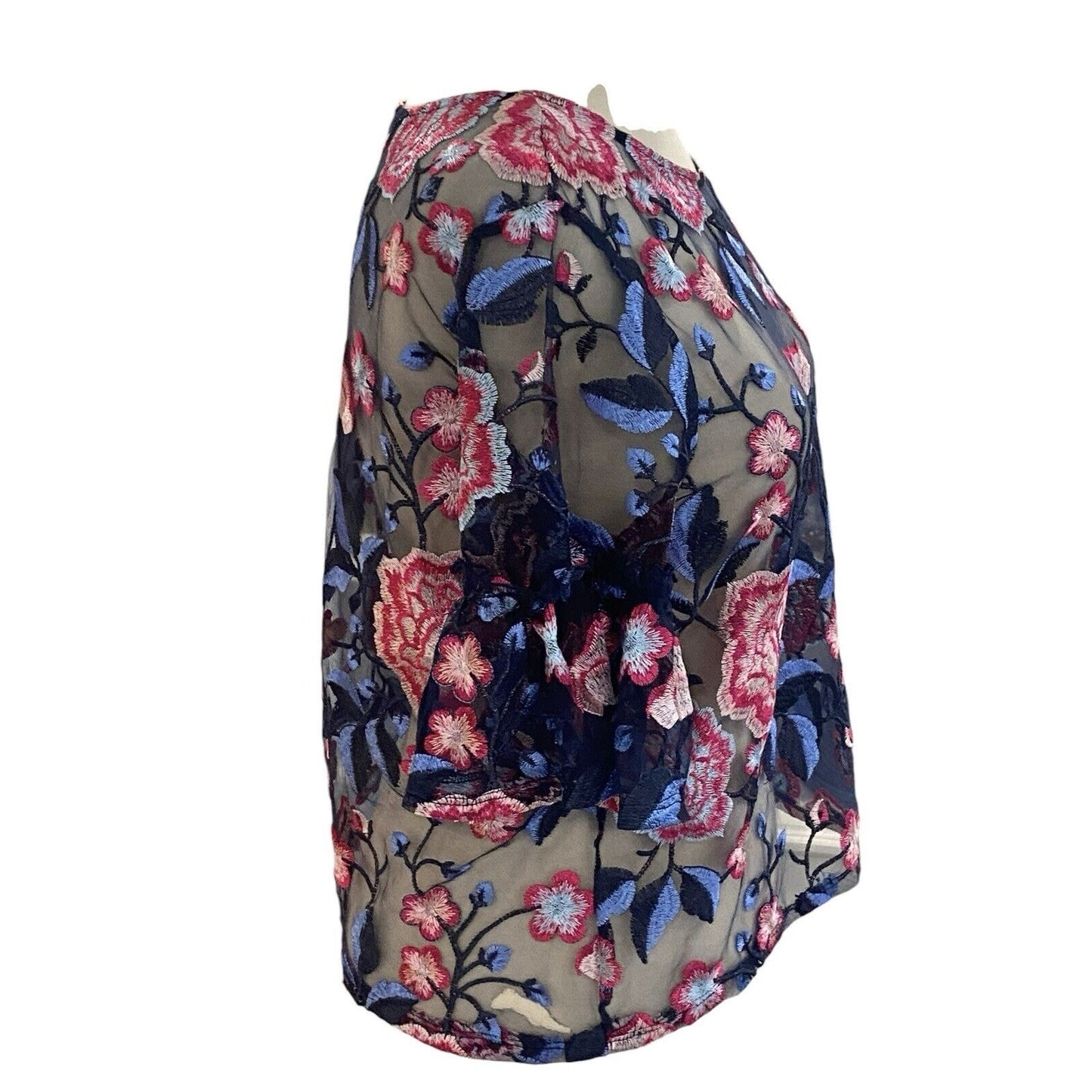 Size M Women’s Zara Floral Lace Flutter Sleeve Top Shirt Blouse