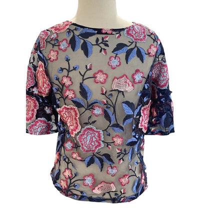 Size M Women’s Zara Floral Lace Flutter Sleeve Top Shirt Blouse