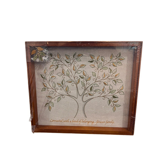 Hallmark Keepsake The Family Tree Photo & Ornament Display 14” X 12”, 2004