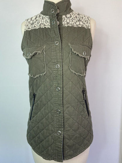 Small BKE Gimmicks Army Green Quilted Vest Lace Accent Boho