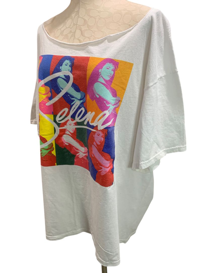 Size 3X Selena Womens White Print Graphic Tshirt