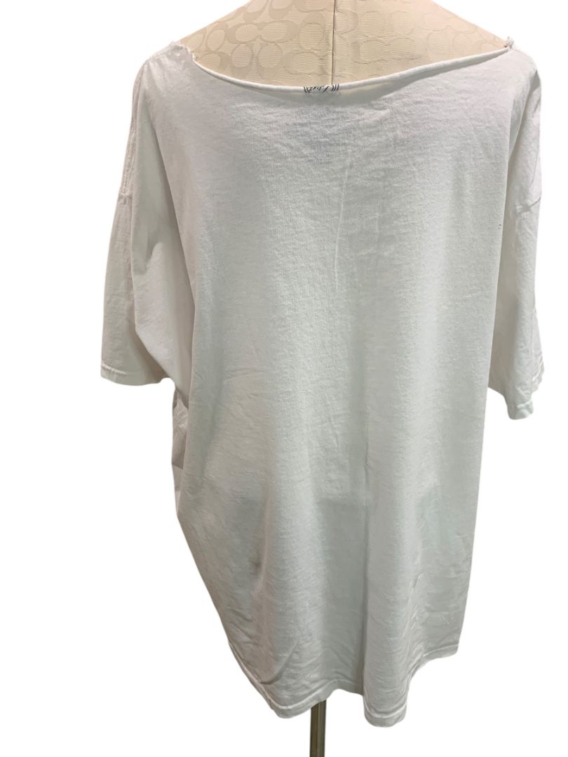 Size 3X Selena Womens White Print Graphic Tshirt