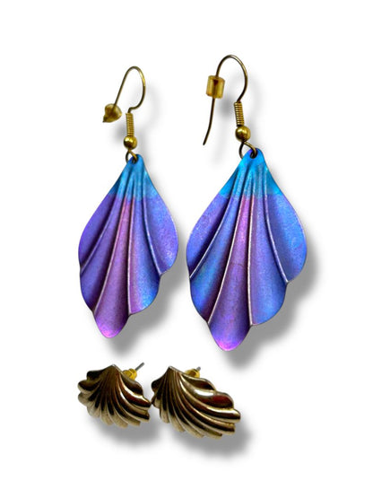 1980s 2 Pair Pierced Earrings Shell Design Goldtone Purple