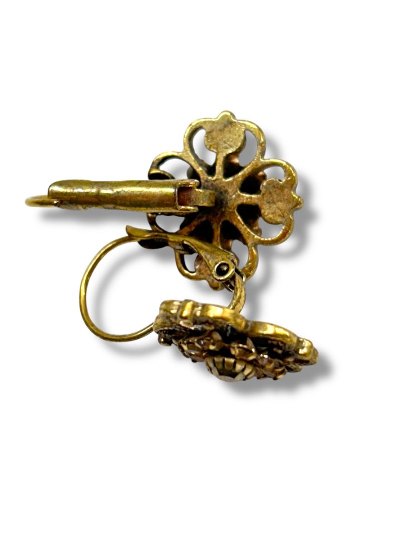 2 Pair Goldtone Retro Pierced Earrings Medallion Drop Flower