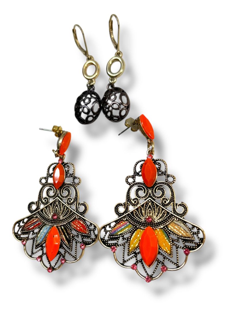 2 Pair Pierced Drop Earrings Chandelier Filigree Boho Style