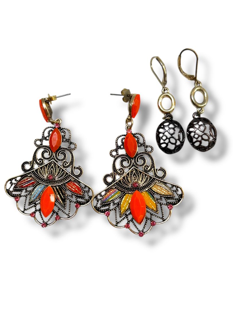 2 Pair Pierced Drop Earrings Chandelier Filigree Boho Style