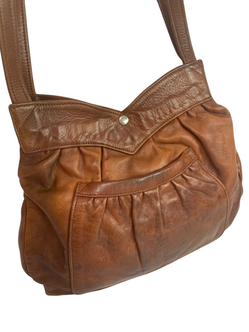 1980s Brown Leather Hobo Shoulder Bag Snap Closure Front Pocket