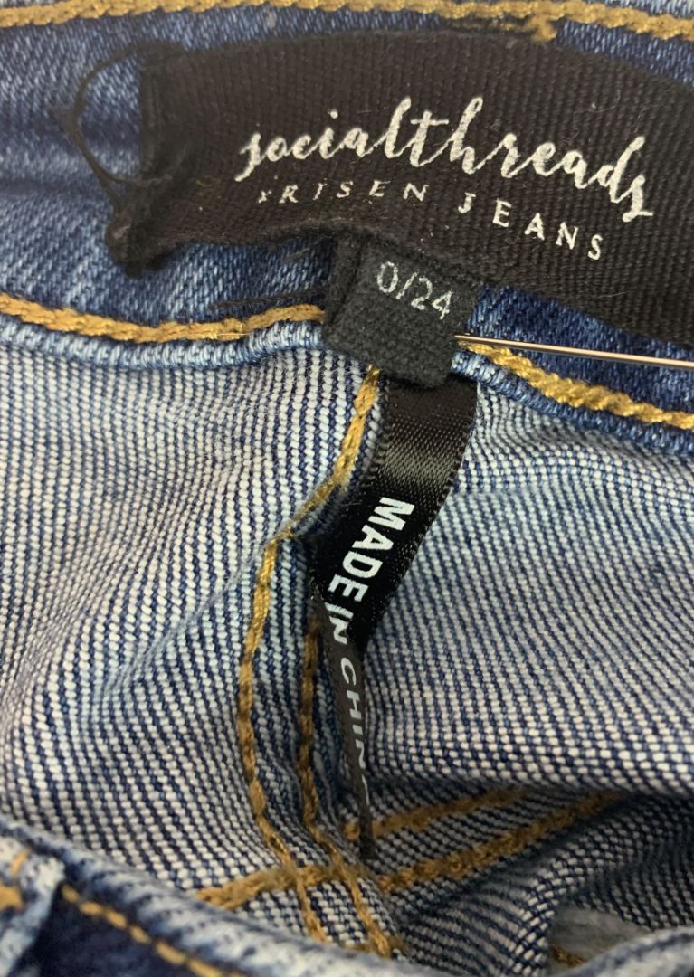Size 0 (24) Social Threads x Risen Jeans Womens Denim Distressed Hem