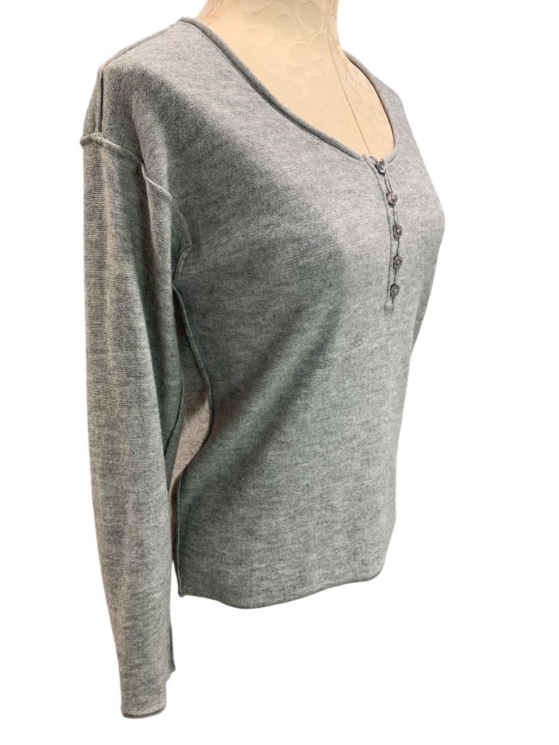 Small BluIvy Womens Gray Henley Style Sweater Lightweight