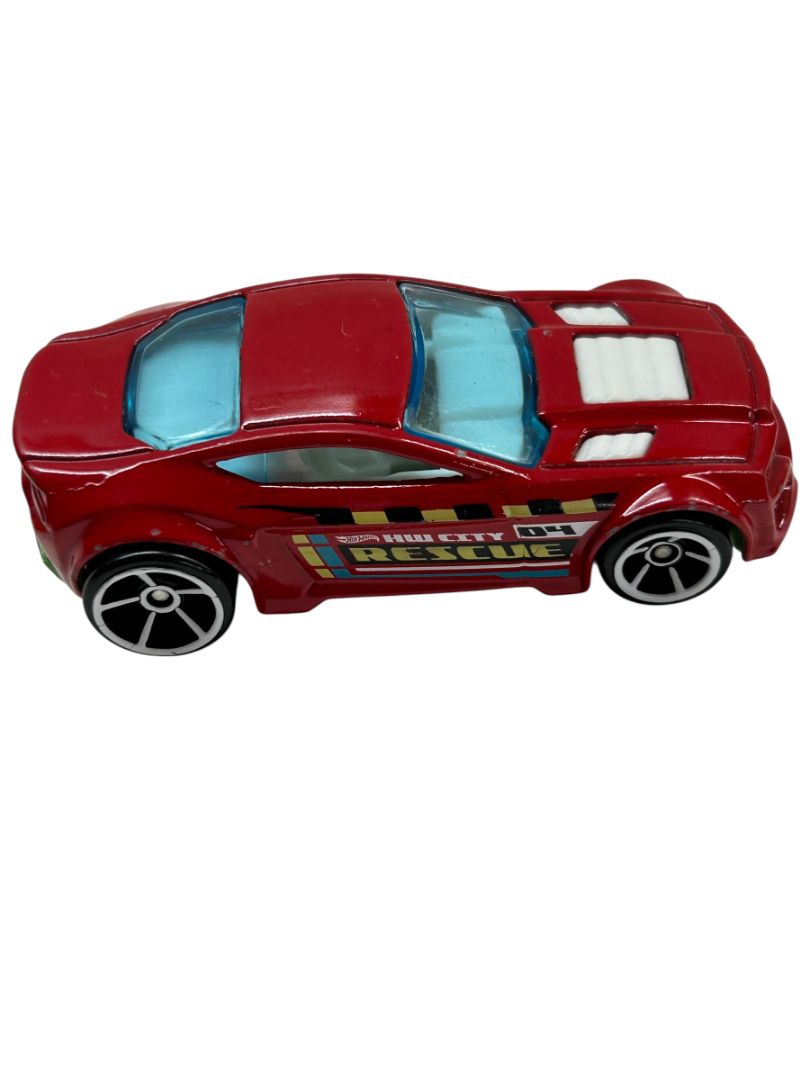 2 Hot Wheels Diecast Cars Rescue 67 Pontiac GTO Purple