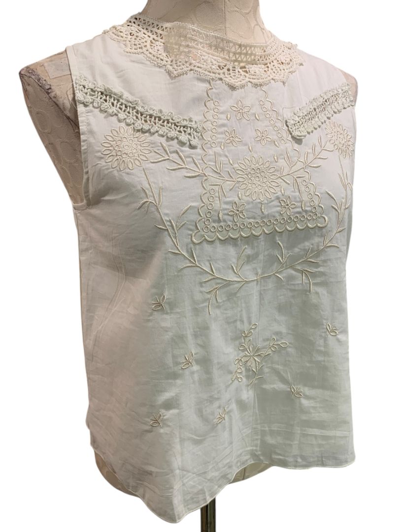 Small Ivory Womens Sleeveless Shirt Embroidery Lace Floral Feminine
