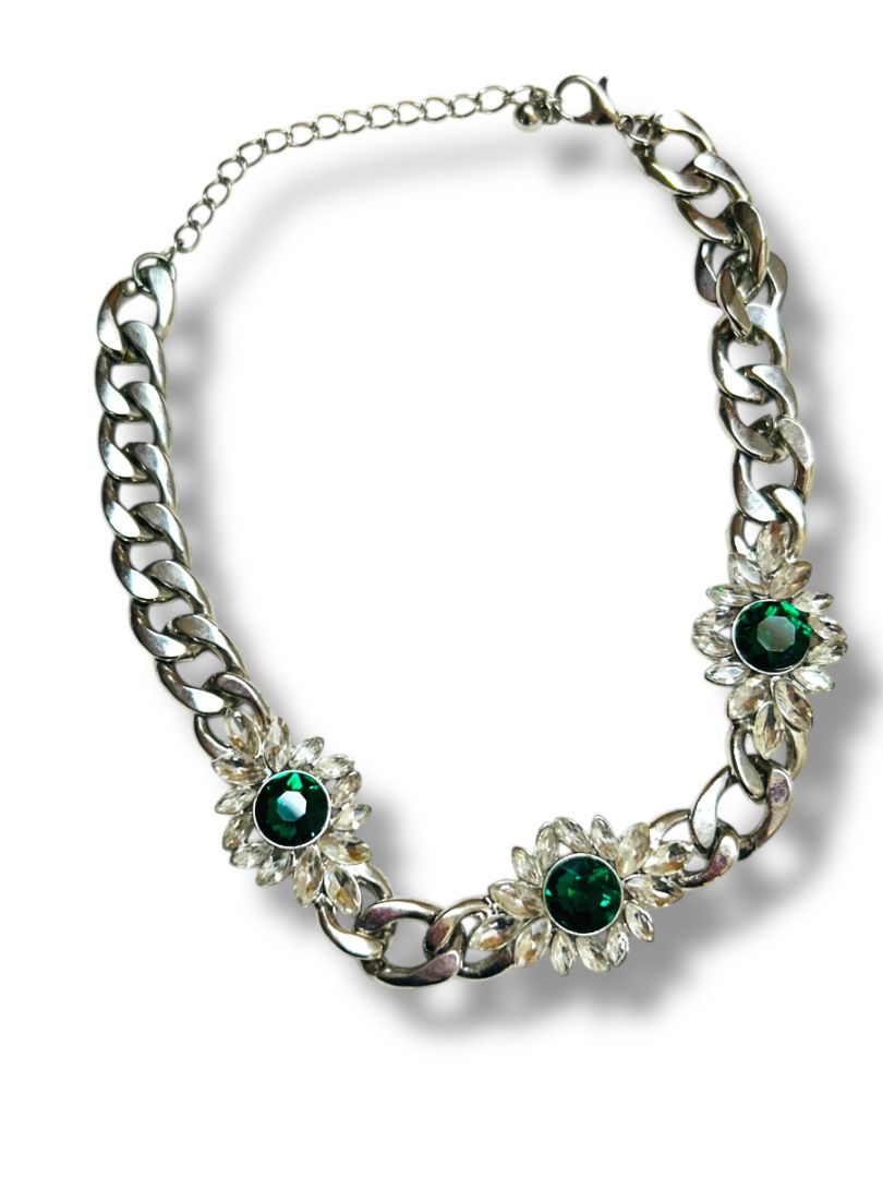 Chunky Silvertone Green Choker Necklace Flowers 12-15.5"