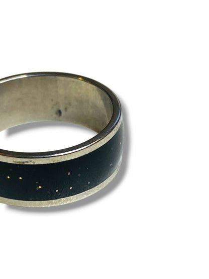Size 7.5 Silvertone Black Band Ring Enameled Speckled