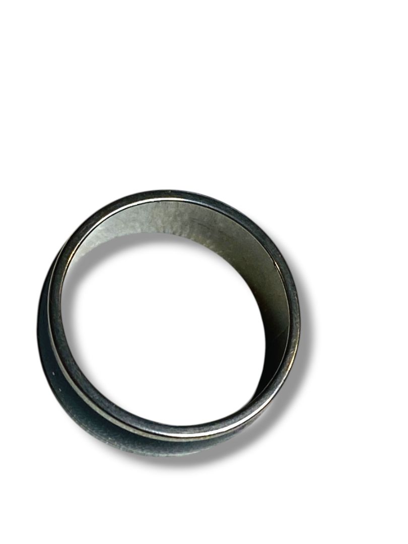 Size 7.5 Silvertone Black Band Ring Enameled Speckled