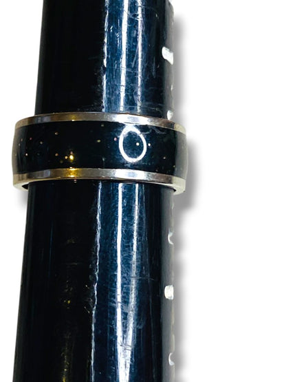 Size 7.5 Silvertone Black Band Ring Enameled Speckled