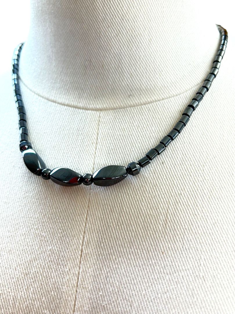 Hematite Necklace Screw Barrel Clasp 18.5"