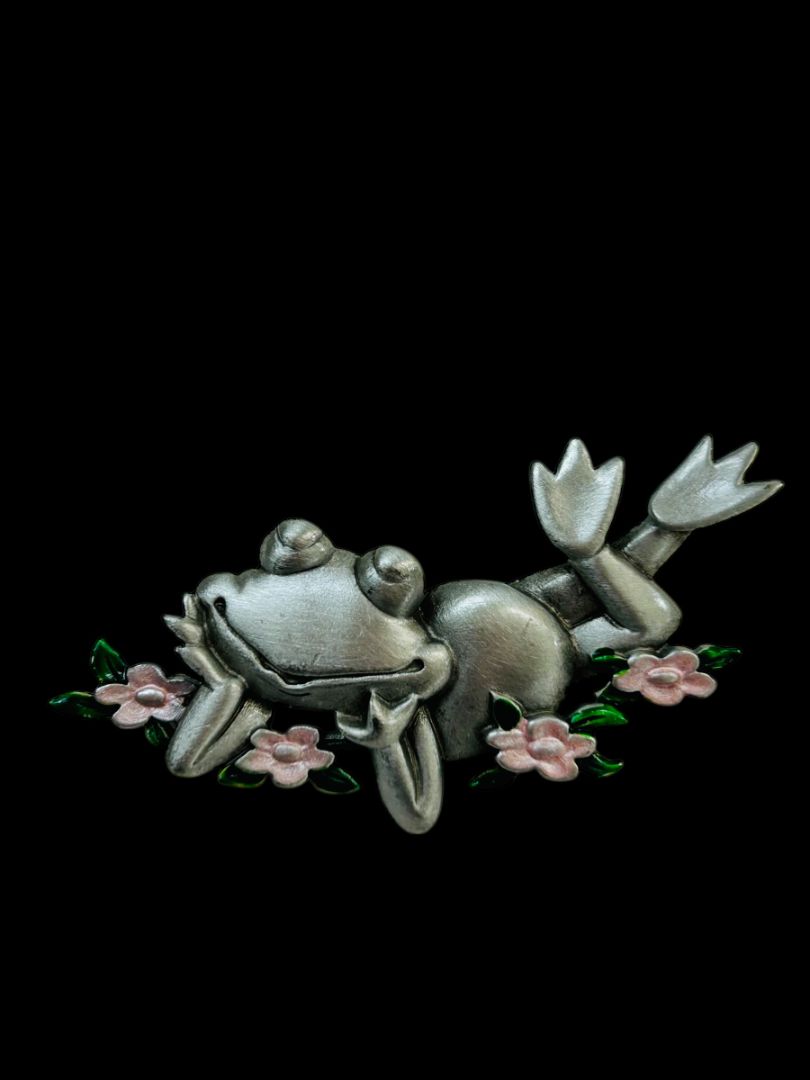 Vintage Signed JJ Jonette Pewter Smiling Frog on Flowers Brooch Pin 2.5"