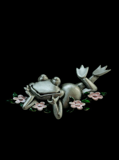 Vintage Signed JJ Jonette Pewter Smiling Frog on Flowers Brooch Pin 2.5"