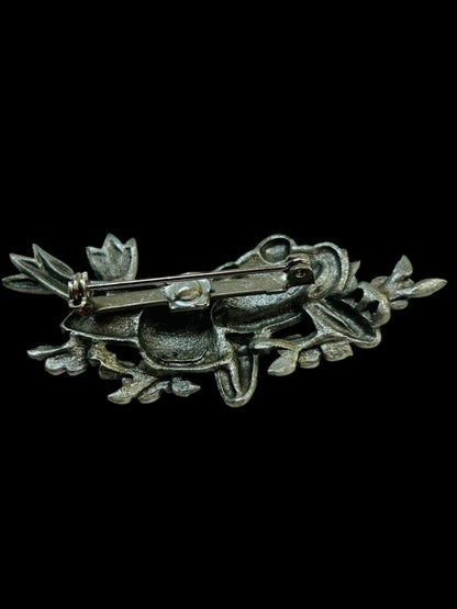 Vintage Signed JJ Jonette Pewter Smiling Frog on Flowers Brooch Pin 2.5"