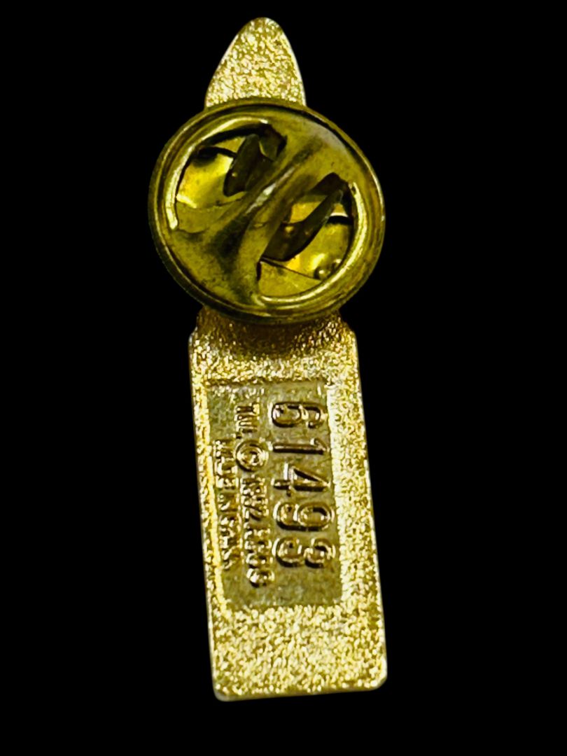 1996 Olympic Avon Torch Lapel Pin Atlanta Goldtone Lipstick 1.6"