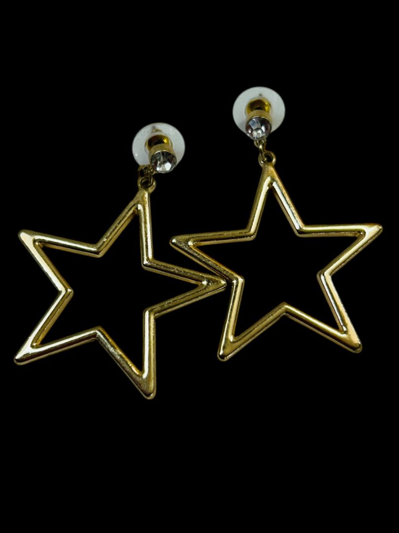 2 Pair Goldtone Pierced Earrings Shamrock Star 1.5-1.75" Drop