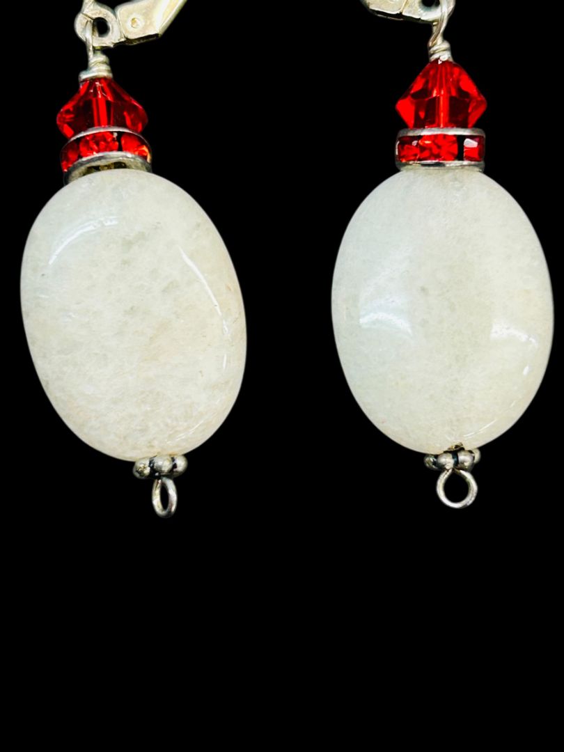 White Red Silvertone Pierced Leverback Earrings 2" Drop