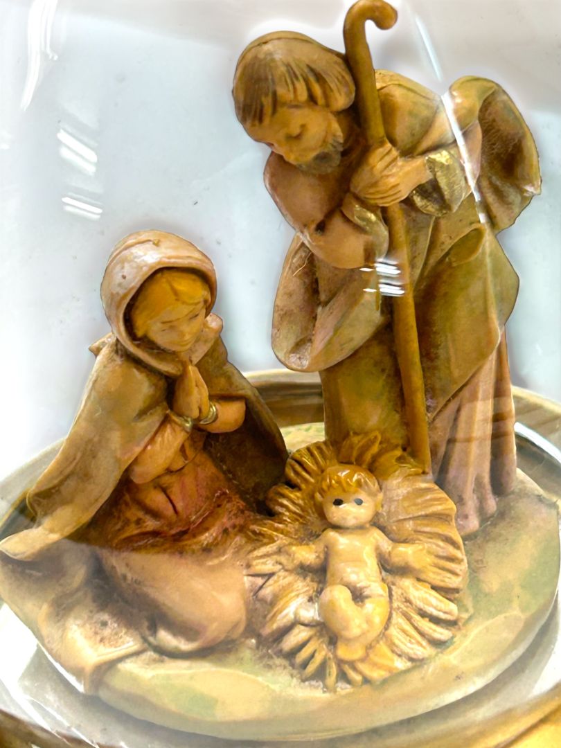 O Holy Night Music Box Nativity Wooden Base 7.25"h Works Well