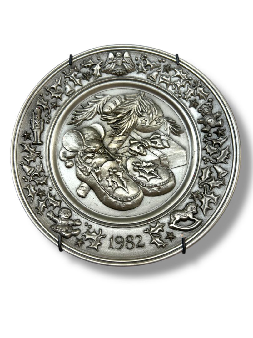 1982 Hudson Pewter Plate Andrea Hollis Christmas Limited 5.9" Not a Creature was Stirring