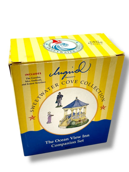 2000 Retired Sweetwater Cove Ocean View Inn Companion Set Figure in Box