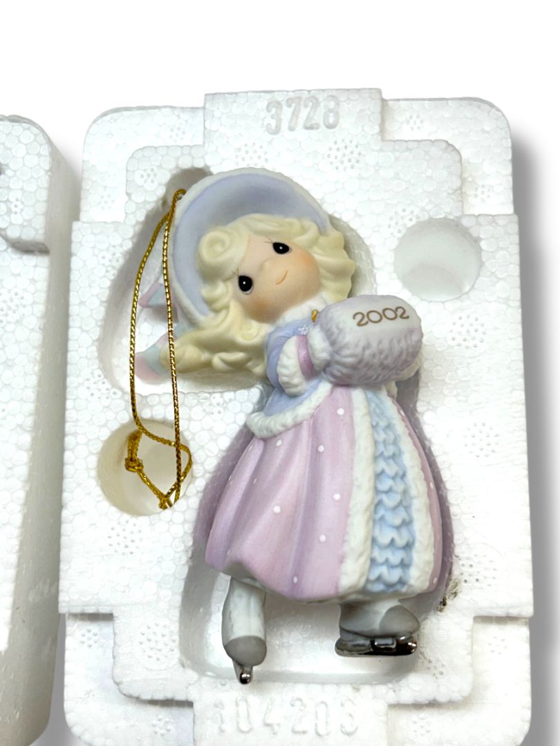 2002 Enesco Precious Moments Ornament 104203 "May Your Holidays Sparkle with Joy"