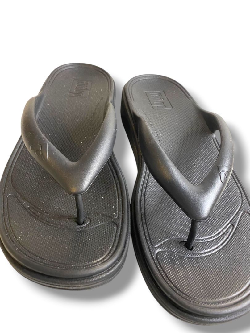 Size 10 FitFlop Womens Relieff Recovery Toe-Post Sandals Black