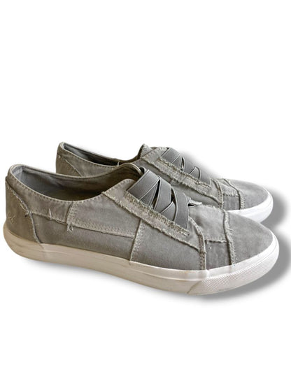 Size 10W Blowfish Womens Malibu Marley Wide Pull On Distressed Sneakers
