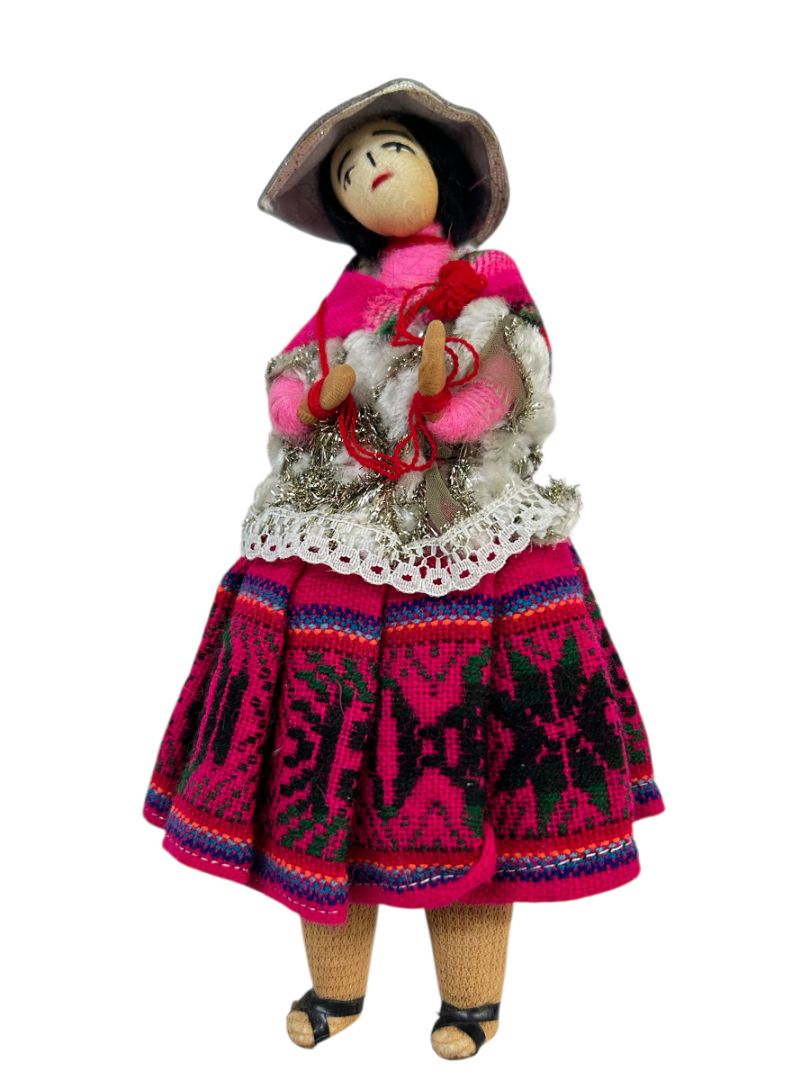 Lot of 4 Bolivian Soft Scult Dolls 7" Folk Art Grandpa Woman
