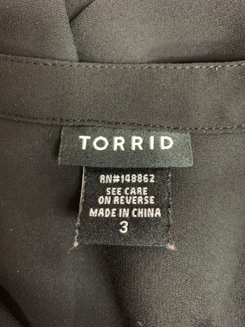 Size 5X Torrid Womens Black Blouse Shirt Pockets Roll Tab Sleeve