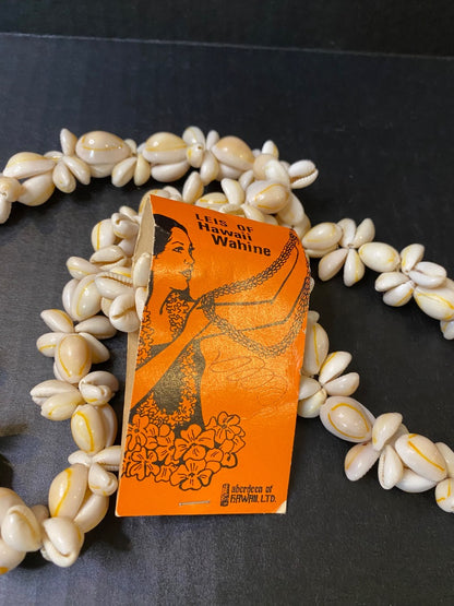 Vintage Leis of Hawaii Wahina Souvenir Shell Necklace with Tag Made in Philippines
