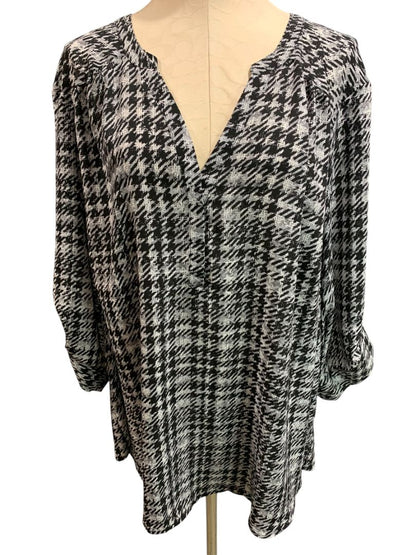 Size 5X Torrid Harper Blouse Shirt Womens Black Gray Roll Tab Sleeve