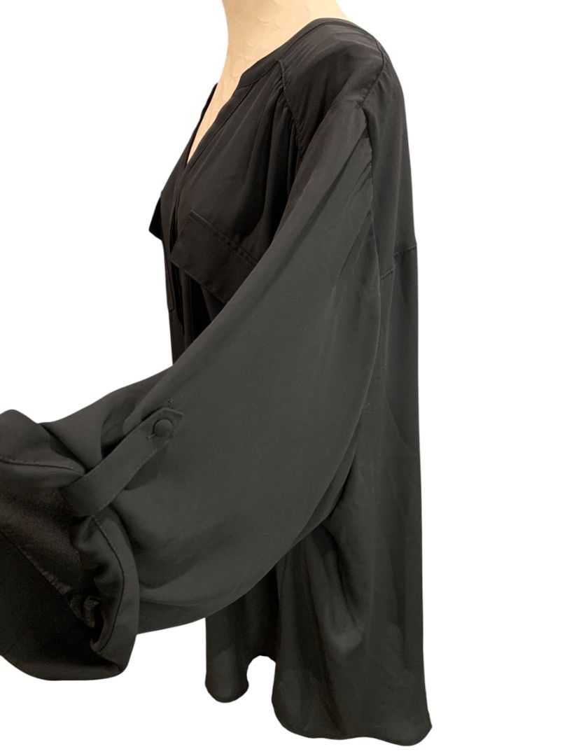 Size 5X Torrid Harper Blouse Shirt Womens Black Roll Tab Sleeve